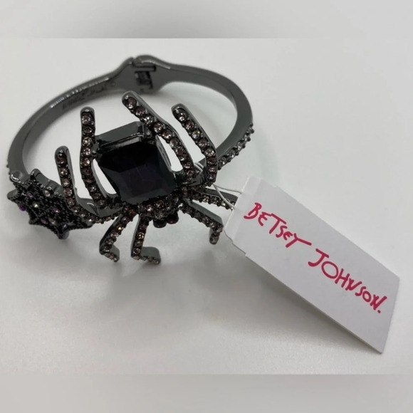 BETSEY JOHNSON SET Halloween Rich Witch Spider Earrings & Hinge Bracelet NEW NWT - Picture 8 of 12